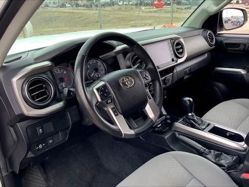Used 2020 Toyota Tacoma SR5 image 17