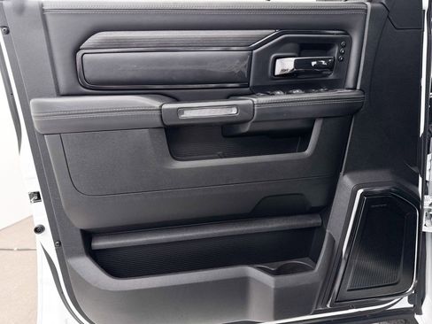 Used 2023 RAM 2500 Limited image 27