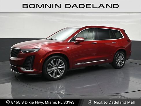 Used 2020 Cadillac XT6 Premium Luxury FWD image 1