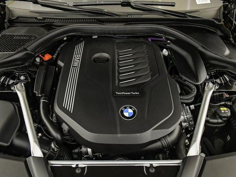 Used 2023 BMW 540i 540i w/ M Sport Package image 29