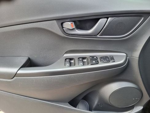 Used 2020 Hyundai Kona SEL Plus w/ Cargo Package image 13