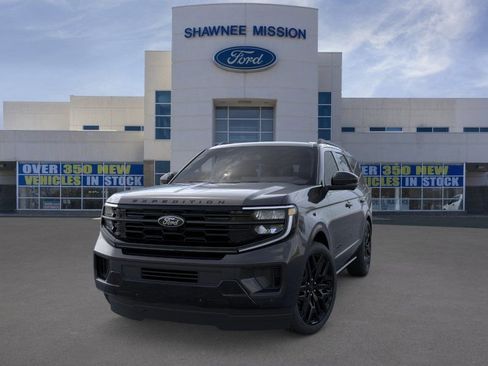 New 2026 Ford Expedition Platinum w/ Stealth Performance Package AWD/4WD image 2
