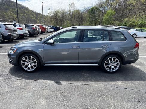 Used 2017 Volkswagen Golf Alltrack SEL AWD/4WD image 2