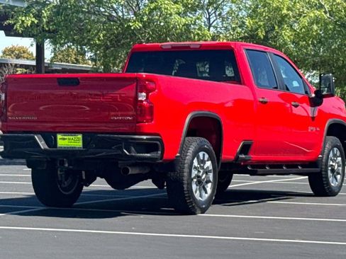 Used 2022 Chevrolet Silverado 2500 Custom w/ Custom Convenience Package RWD image 11