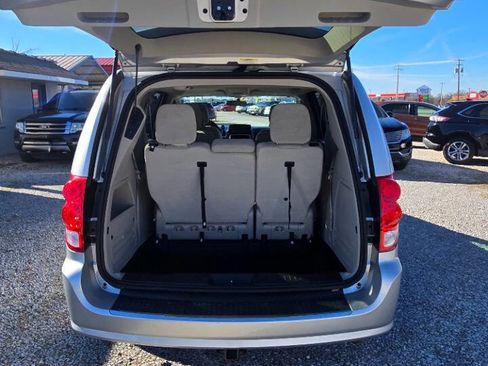 Used 2011 Dodge Grand Caravan Mainstreet w/ PWR Convenience Group image 8