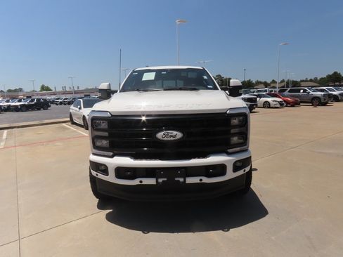 Used 2023 Ford F350 Lariat w/ Lariat Ultimate Package AWD/4WD image 5