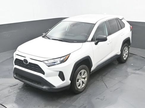 Used 2023 Toyota RAV4 LE FWD image 16