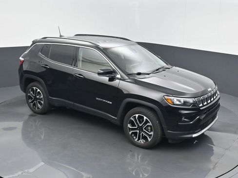 Certified 2022 Jeep Compass Limited image 37