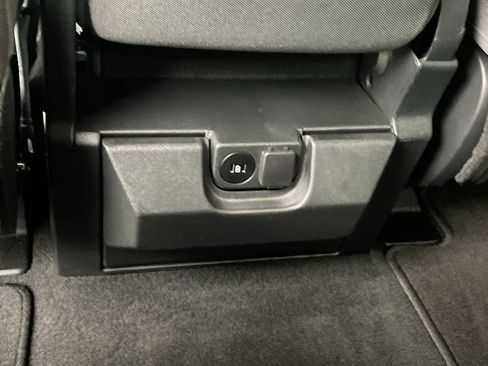 Used 2023 Ford F250 XL w/ STX Appearance Package image 11