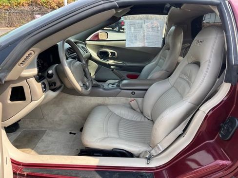 Used 2003 Chevrolet Corvette Coupe w/ Preferred Equipment Group RWD image 12