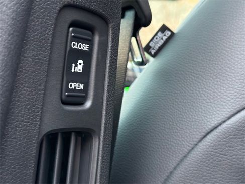 New 2026 Honda Odyssey EX-L image 17