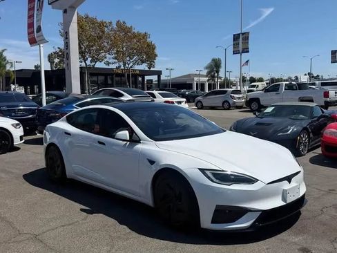 Used 2026 Tesla Model S Plaid AWD/4WD image 3
