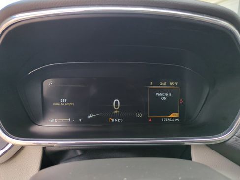 Used 2017 Lincoln Continental Select FWD image 11