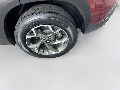 Used 2024 Chevrolet Trax LT image 11