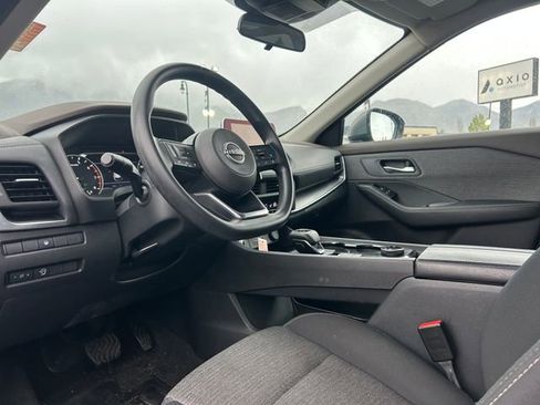 Used 2023 Nissan Rogue SV AWD/4WD image 25
