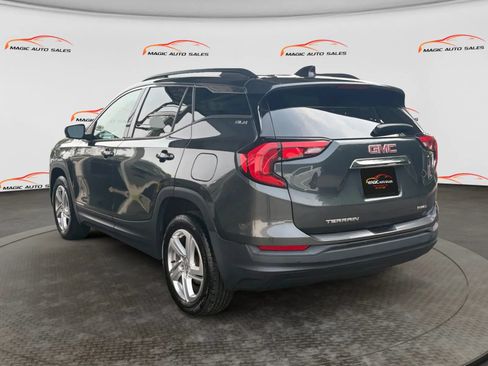 Used 2018 GMC Terrain SLE w/ Driver Convenience Package AWD/4WD image 8