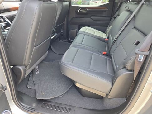 Used 2024 GMC Sierra 1500 Denali w/ Technology Package AWD/4WD image 19