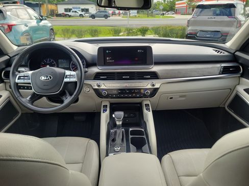 Used 2021 Kia Telluride EX w/ EX Premium Package FWD image 18
