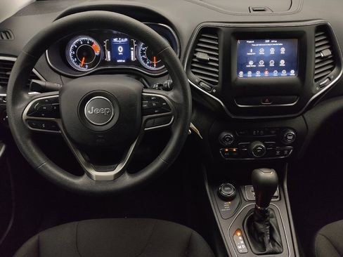 Used 2019 Jeep Cherokee Latitude w/ Popular Appearance Group AWD/4WD image 22