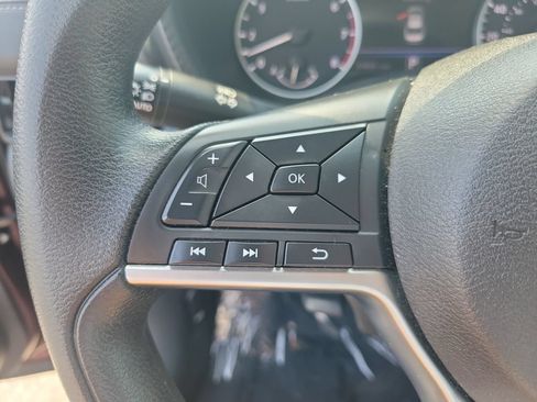 Certified 2024 Nissan Sentra SV FWD image 19