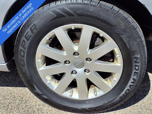 Used 2016 Chrysler Town & Country Touring w/ Driver Convenience Group FWD image 9