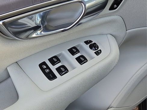 New 2026 Volvo XC90 B6 Ultra w/ Protection Package Premier image 22