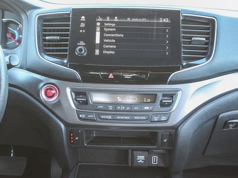 Used 2022 Honda Pilot Sport image 15