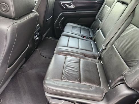 Used 2022 Chevrolet Suburban LT image 27