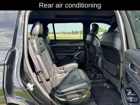 Used 2021 Jeep Grand Cherokee L Overland w/ Luxury Tech Group IV AWD/4WD image 10