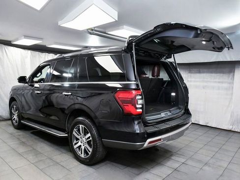 Used 2023 Ford Expedition Limited image 5
