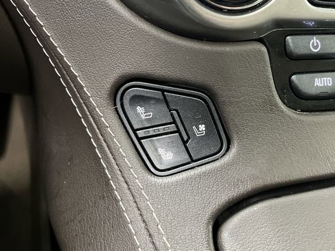 Used 2019 Chevrolet Suburban Premier image 31