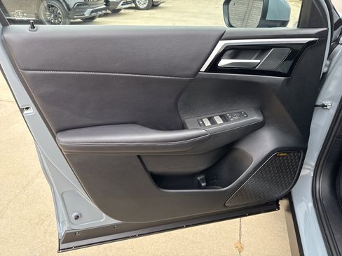 New 2026 Mitsubishi Outlander SE image 5