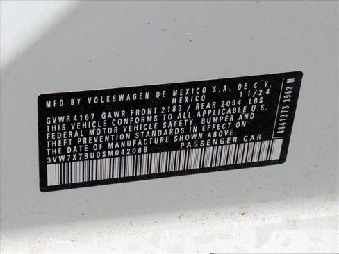 Used 2025 Volkswagen Jetta SE FWD image 21