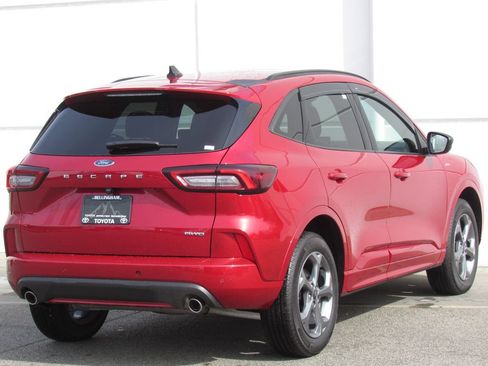 Used 2024 Ford Escape ST-Line w/ Tech Pack #1 AWD/4WD image 6