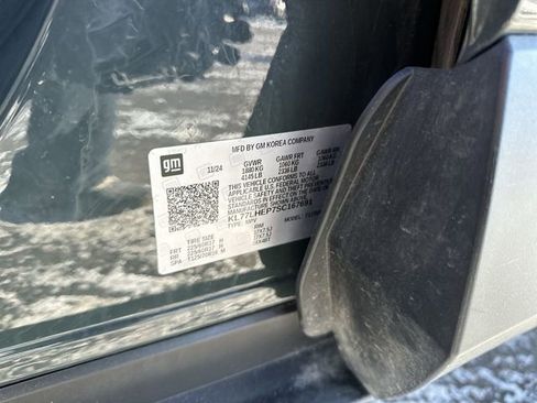 Used 2025 Chevrolet Trax LT image 34