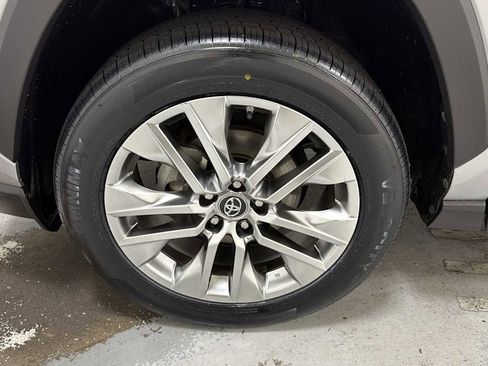 Certified 2019 Toyota RAV4 XLE Premium image 10