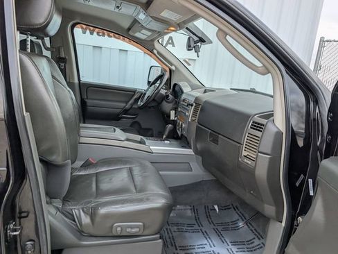 Used 2006 Nissan Titan LE w/ (R02) LE Off-Road Pkg AWD/4WD image 30