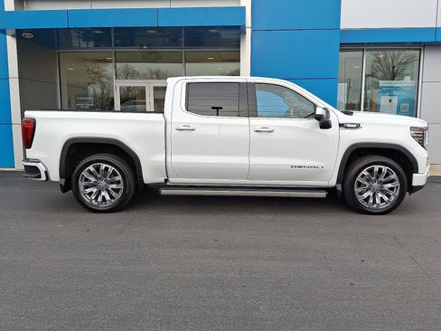 Used 2023 GMC Sierra 1500 Denali w/ Denali Reserve Package image 7