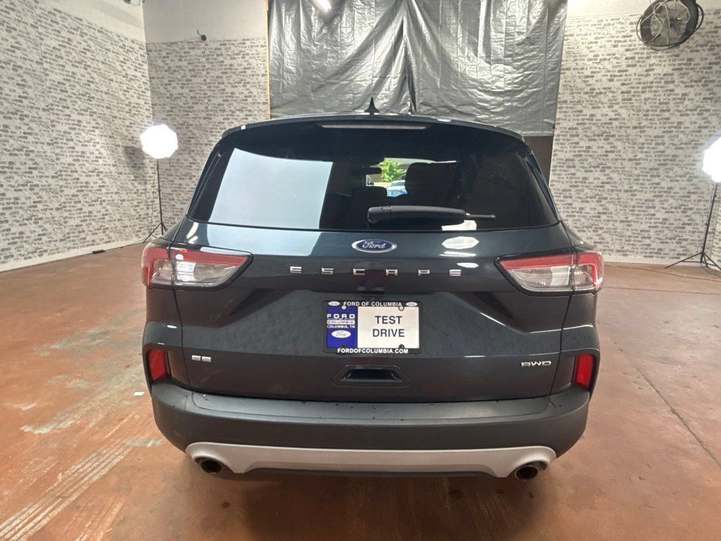 Used 2022 Ford Escape SE w/ Cold Weather Package AWD/4WD image 6