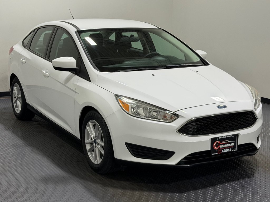Used 2018 Ford Focus SE FWD image 4