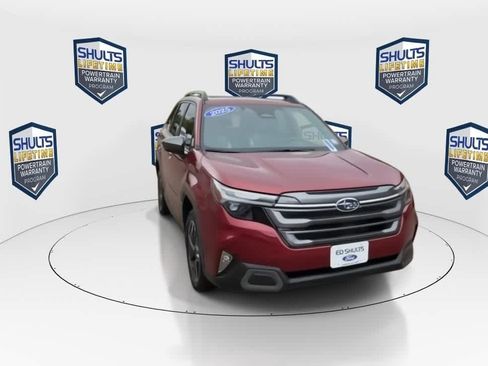 Used 2025 Subaru Forester Limited AWD/4WD image 3