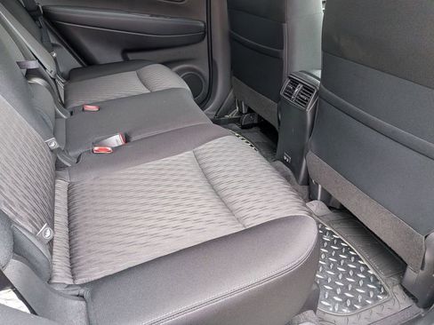 Used 2019 Nissan Rogue SV FWD image 21