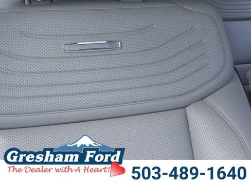 New 2026 Ford Expedition Platinum image 18