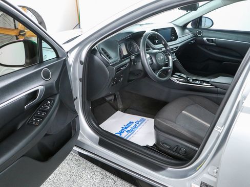 Used 2020 Hyundai Sonata SEL FWD image 3