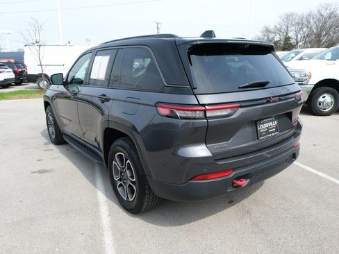 Used 2022 Jeep Grand Cherokee Trailhawk w/ ADV Protech Group II AWD/4WD image 9