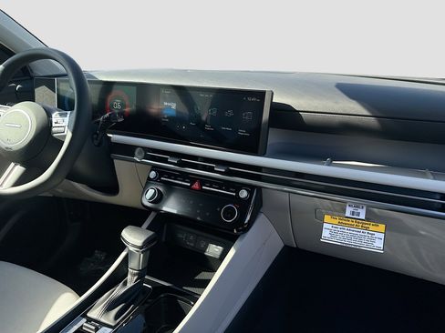 New 2026 Hyundai Tucson SEL image 22