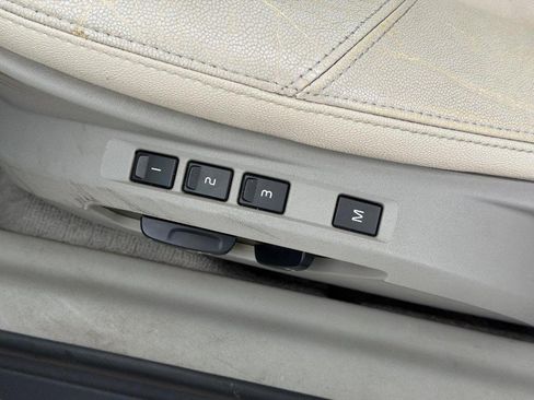 Used 2008 Volvo C70 T5 image 16