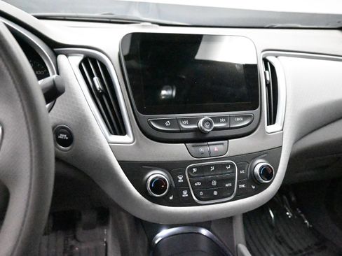 Used 2024 Chevrolet Malibu LT FWD image 15