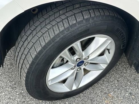 Used 2017 Ford Edge SEL w/ Equipment Group 201A image 17