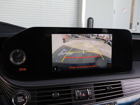 Certified 2023 Lexus LS 500 AWD w/ Interior Upgrade Package image 23